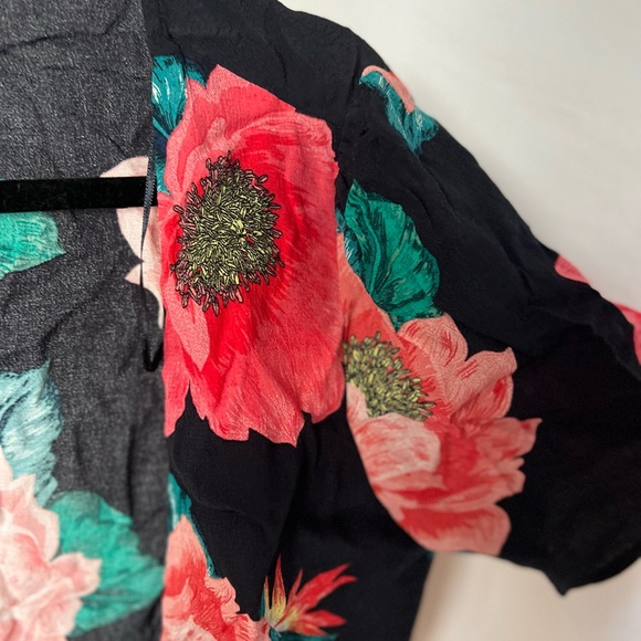 Zara Floral power cover up. Vest Size M - Picture 16 of 16